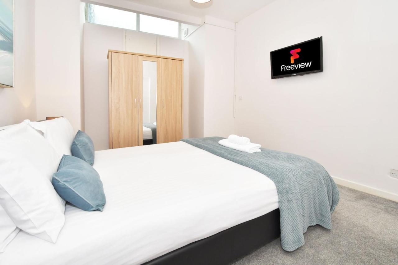 Wistaston House By Yourstays 5 Double Bedrooms And 2 Bathrooms, Great For Groups! Book Now! Crewe Exteriér fotografie