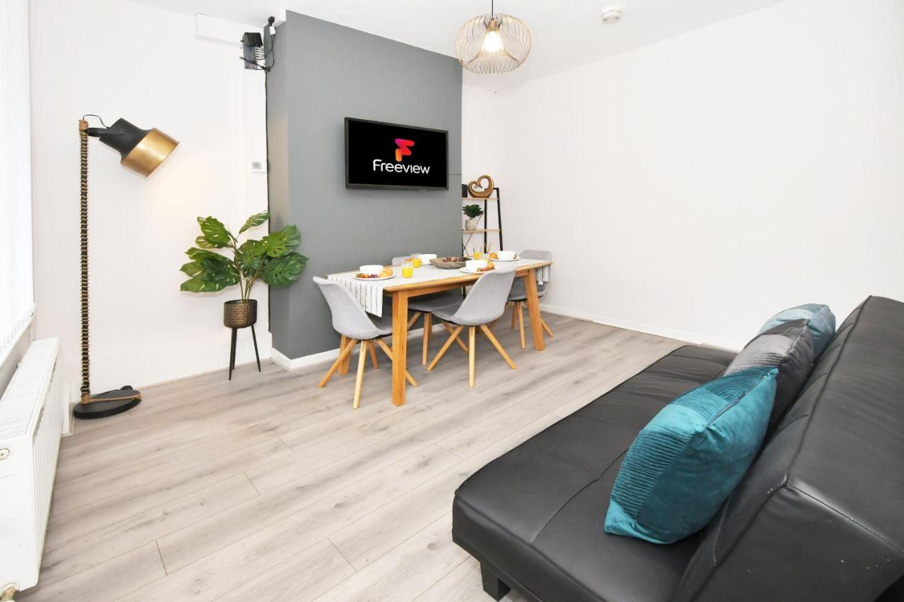 Wistaston House By Yourstays 5 Double Bedrooms And 2 Bathrooms, Great For Groups! Book Now! Crewe Exteriér fotografie