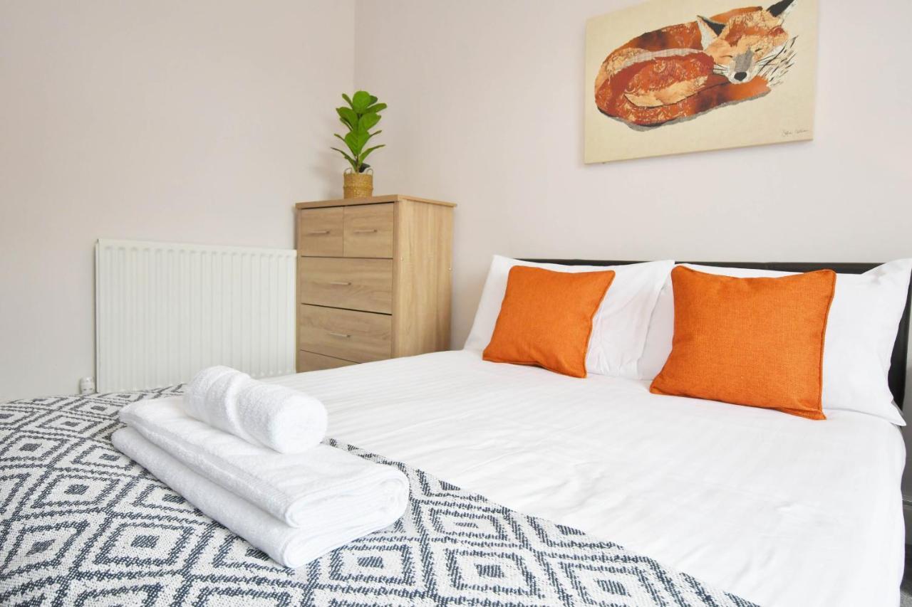Wistaston House By Yourstays 5 Double Bedrooms And 2 Bathrooms, Great For Groups! Book Now! Crewe Exteriér fotografie