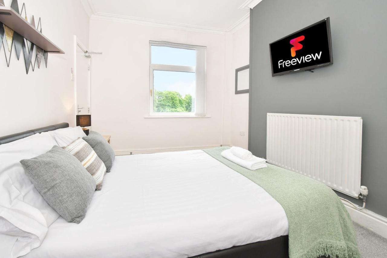 Wistaston House By Yourstays 5 Double Bedrooms And 2 Bathrooms, Great For Groups! Book Now! Crewe Exteriér fotografie