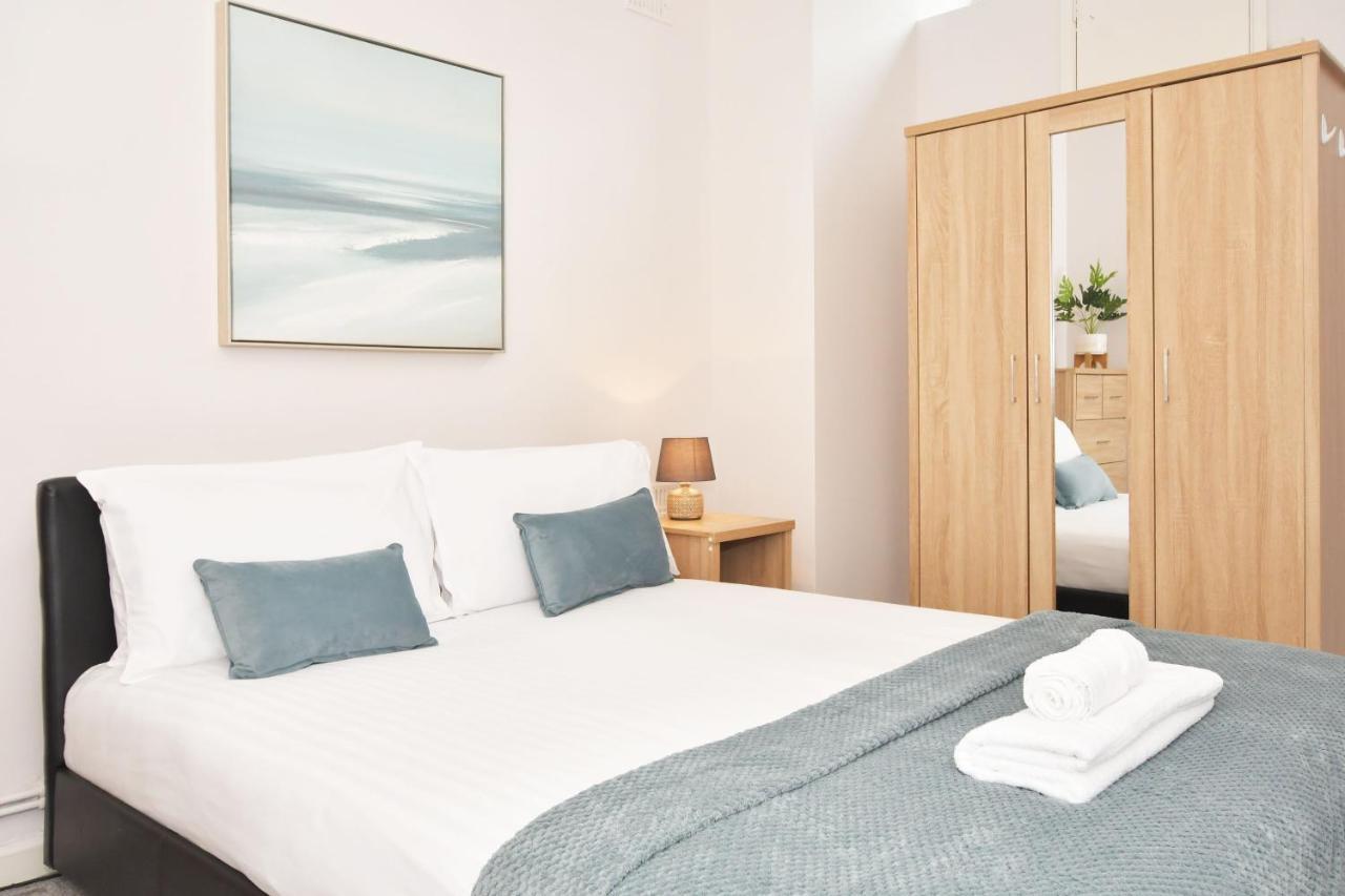 Wistaston House By Yourstays 5 Double Bedrooms And 2 Bathrooms, Great For Groups! Book Now! Crewe Exteriér fotografie