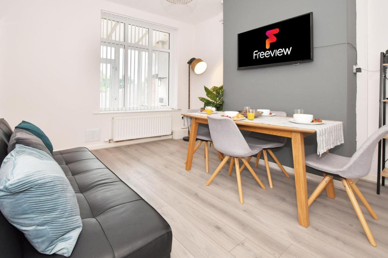 Wistaston House By Yourstays 5 Double Bedrooms And 2 Bathrooms, Great For Groups! Book Now! Crewe Exteriér fotografie